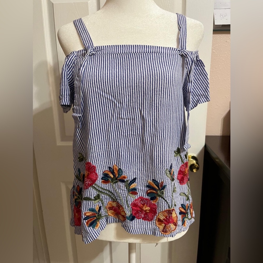 Vianni Blue Rain Striped Cold Shoulder Embroidered Top (F)